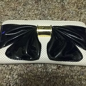 Betsey johnson wallet